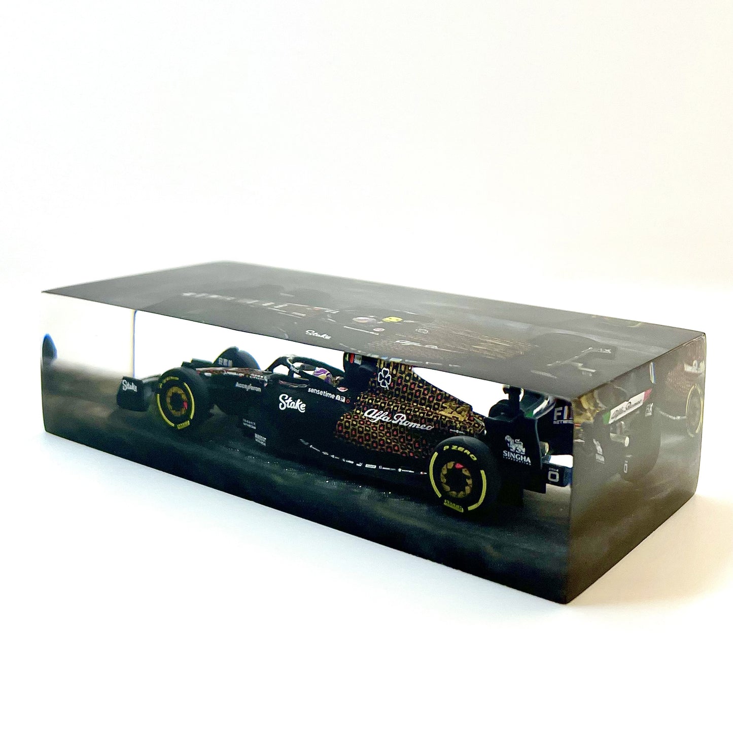 Velocità Sigillata Formula Essenza - Alfa Romeo C43 Zhou Las Vegas 2023 - Scultura automobilistica concettuale | Pezzo unico numerato