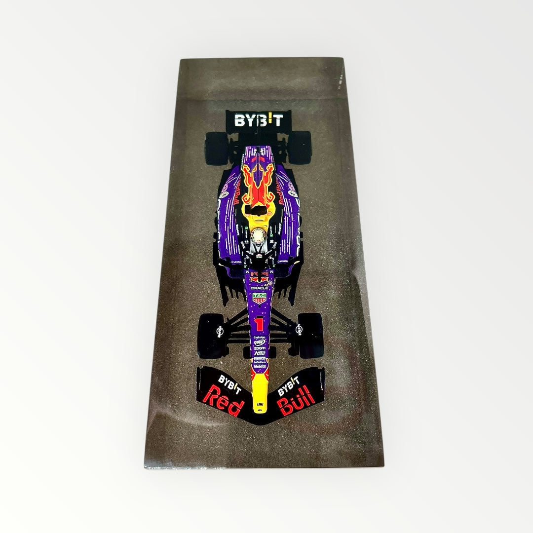 Velocità Sigillata Formula Essenza - Red Bull RB19 Max Verstappen Las Vegas 2023 (010/2025) Scultura automobilistica concettuale | Pezzo unico