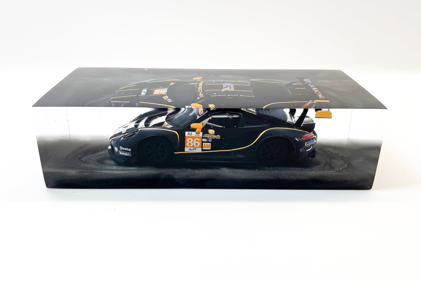 Velocità Sigillata GT Essenza - Porsche 911 RSR 19 - 24h Le Mans 2021 Endurance - Wainwright Barker Gamble - Scultura automobilistica concettuale | Pezzo unico numerato