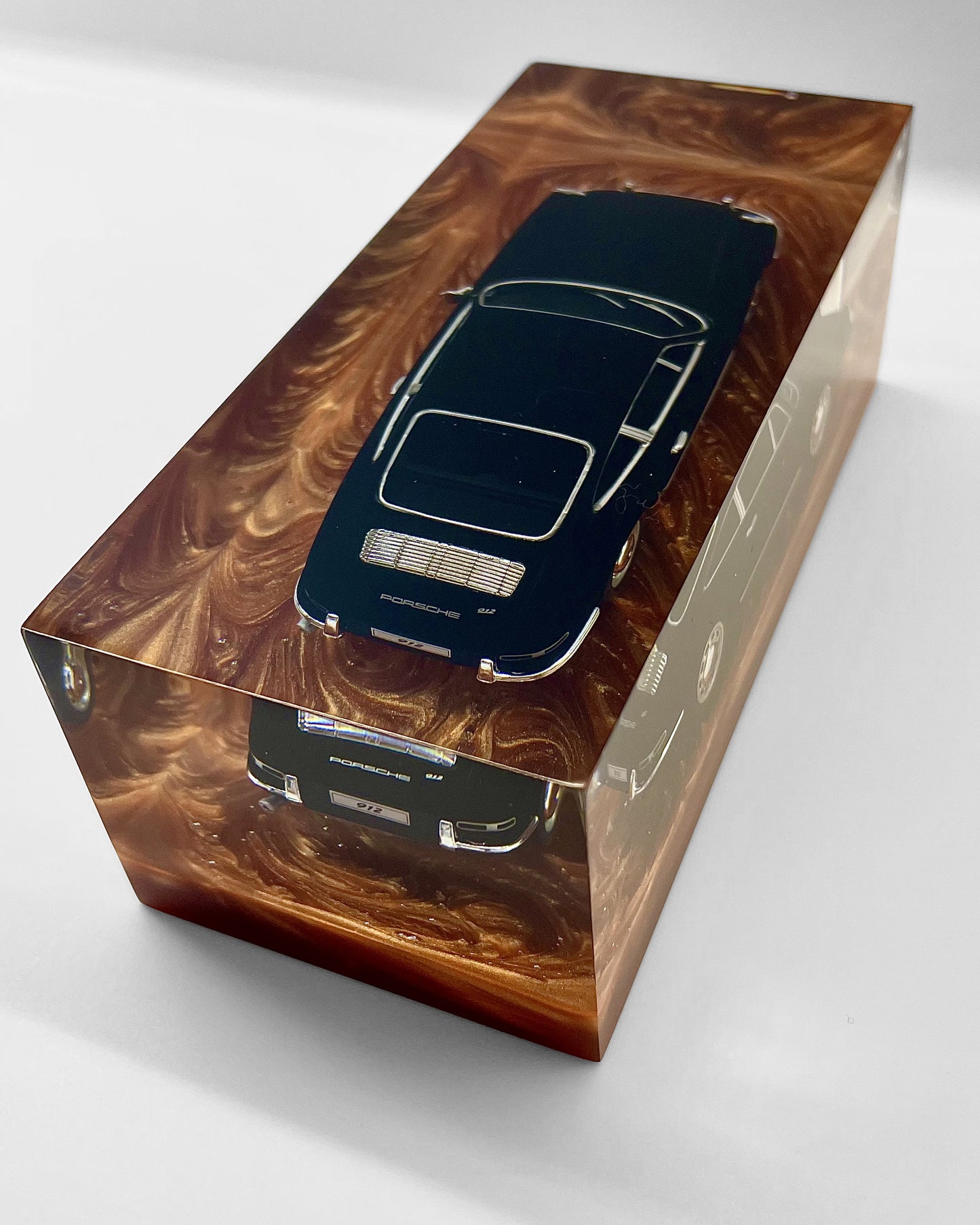Velocità Sigillata GT – Porsche Coupé 912 1964 - Scultura automobilistica concettuale | Pezzo unico
