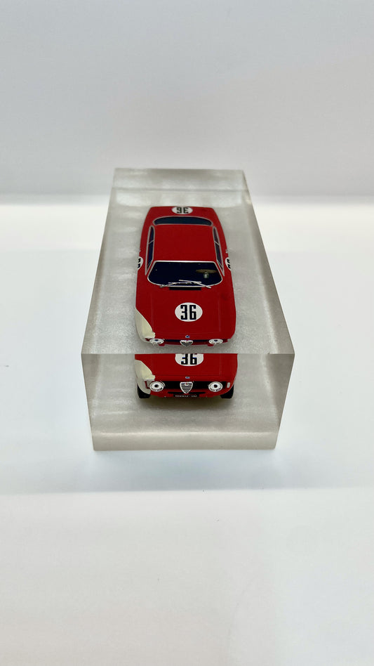 Velocità Sigillata GT – Alfa Romeo Giulia Sprint GTA - Rindt -4h Sebring 1966 (007/2025) Scultura automobilistica concettuale | Pezzo unico
