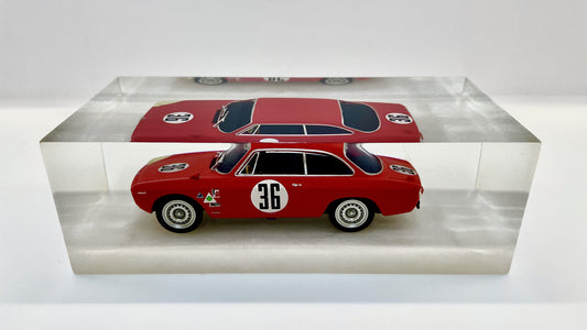 Velocità Sigillata GT – Alfa Romeo Giulia Sprint GTA - Rindt -4h Sebring 1966 (007/2025) Scultura automobilistica concettuale | Pezzo unico
