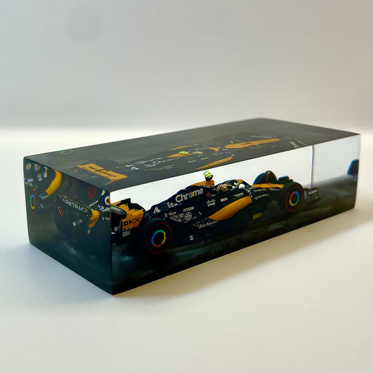 Velocità Sigillata Formula Essenza - McLaren MCL60 Lando Norris Las Vegas 2023 - Scultura automobilistica concettuale | Pezzo unico numerato