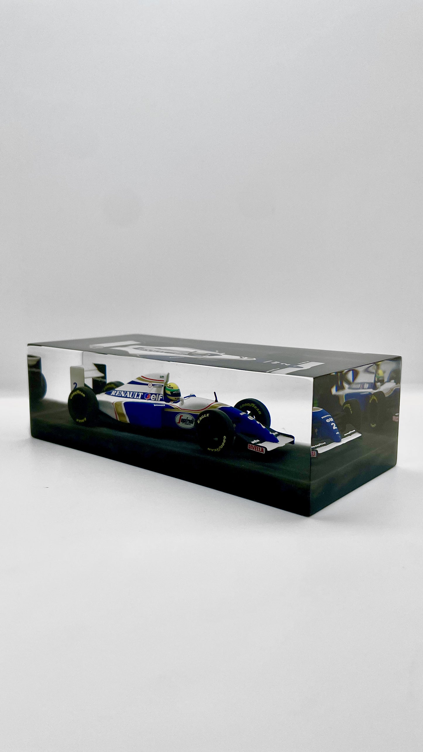 Velocità Sigillata Formula Heritage – Williams FW16 - Ayrton Senna - Interlagos 1994 (006/2025) Scultura automobilistica concettuale | Pezzo unico
