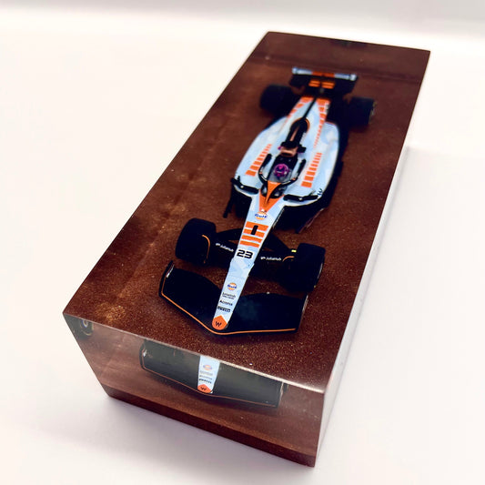 Velocità Sigillata Formula Essenza - Williams FW45 Albon Singapore 2023 (005/2025) Scultura automobilistica concettuale | Pezzo unico