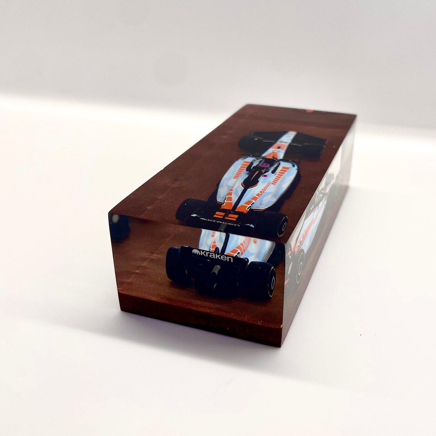 Velocità Sigillata Formula Essenza - Williams FW45 Albon Singapore 2023 (005/2025) Scultura automobilistica concettuale | Pezzo unico