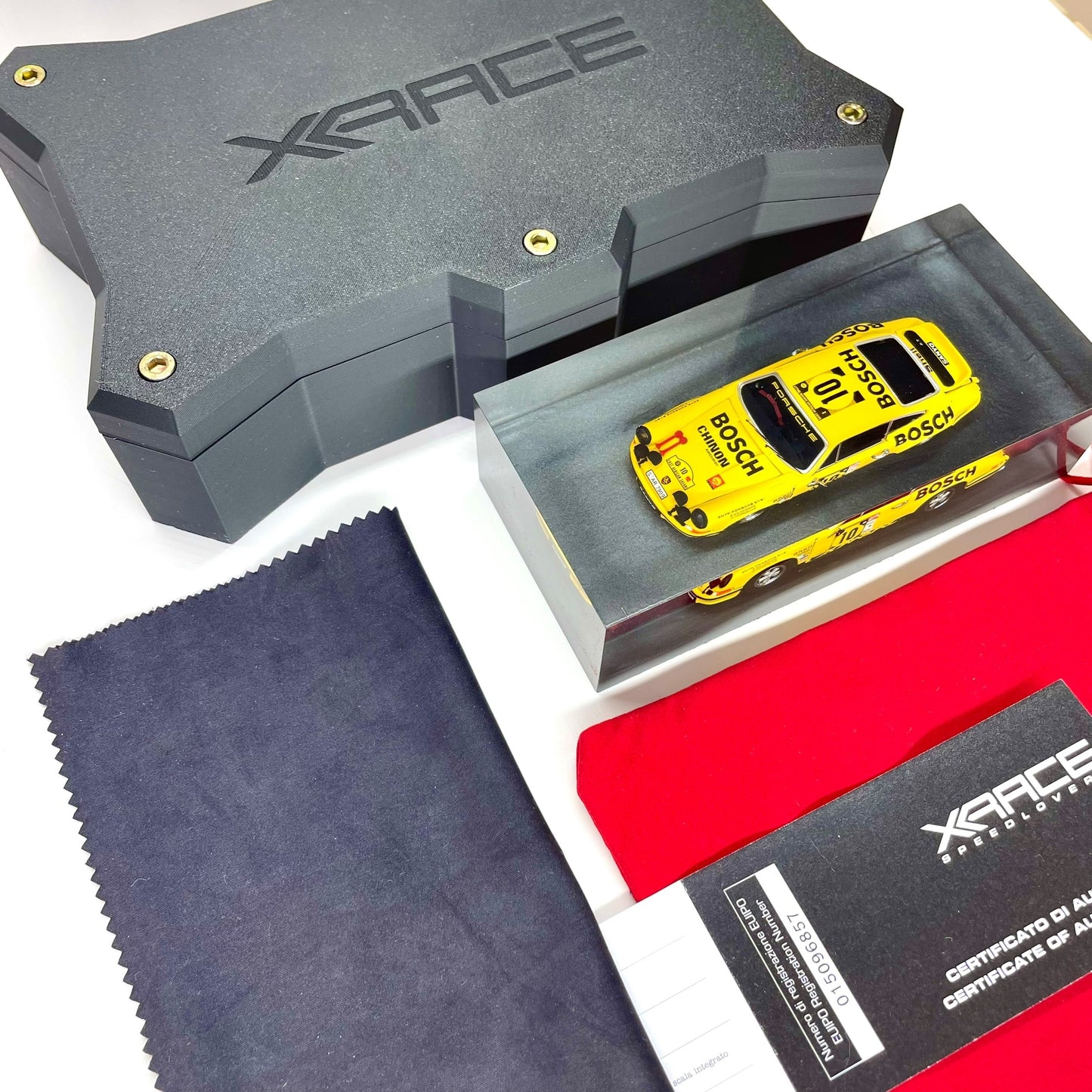 Velocità Sigillata GT Heritage – Porsche 911 “East African Safari” (004/2025) Scultura automobilistica concettuale | Pezzo unico