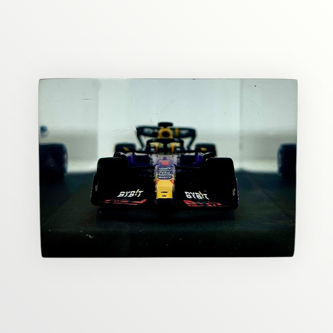 Velocità Sigillata Formula Essenza - Red Bull RB19 Max Verstappen Las Vegas 2023 (010/2025) Scultura automobilistica concettuale | Pezzo unico