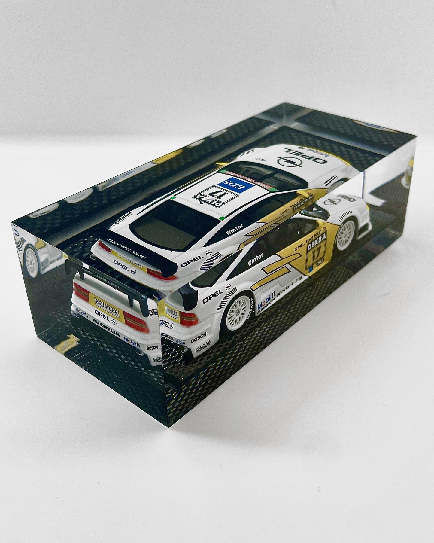 Velocità Sigillata GT Carbon - Opel Calibra V6 4x4 DTM Team Joest - 1994 - Winter - Scultura automobilistica concettuale | Pezzo unico numerato
