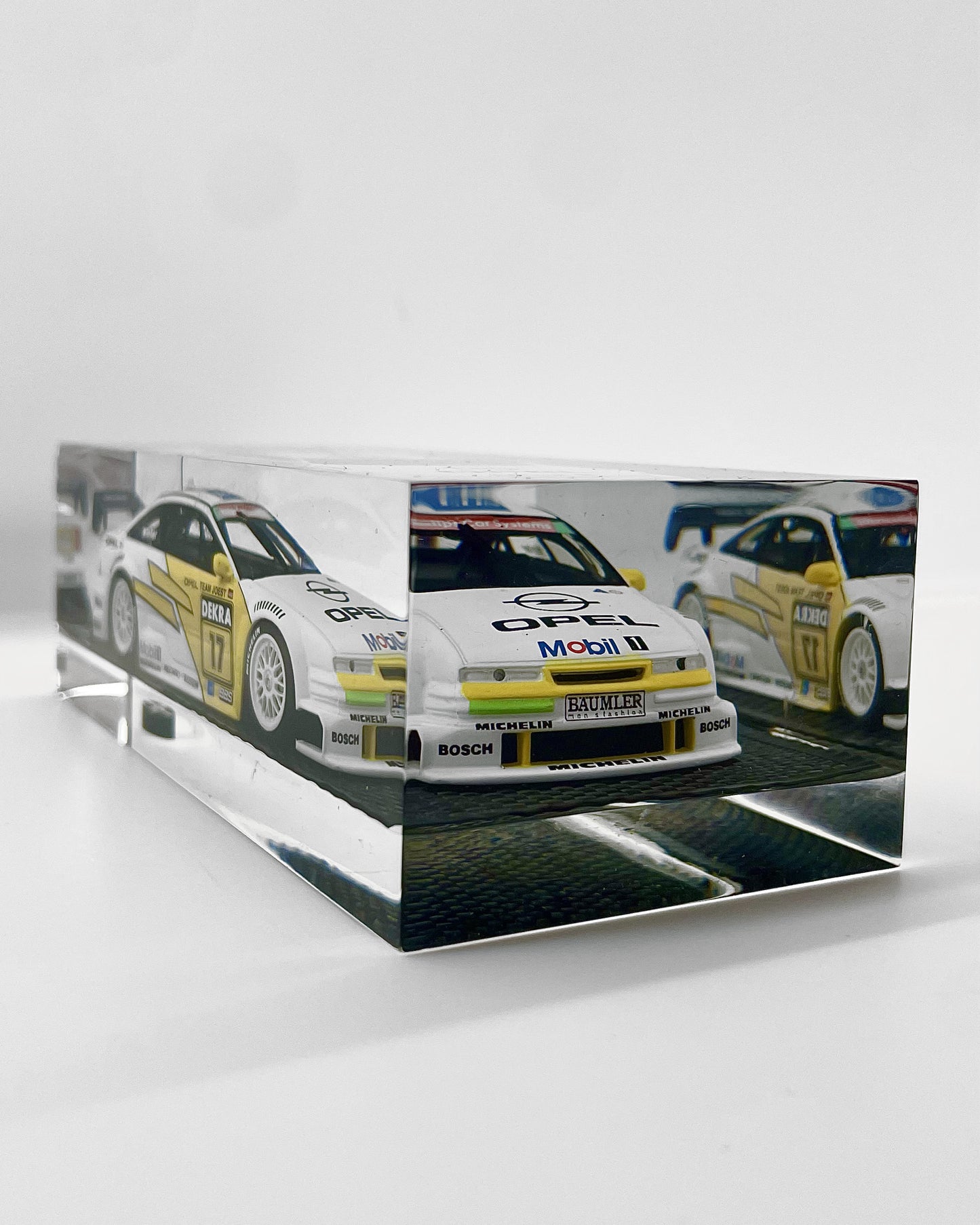 Velocità Sigillata GT Carbon - Opel Calibra V6 4x4 DTM Team Joest - 1994 - Winter - Scultura automobilistica concettuale | Pezzo unico numerato