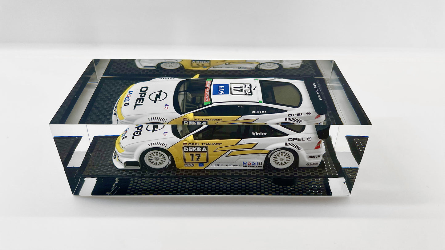 Velocità Sigillata GT Carbon - Opel Calibra V6 4x4 DTM Team Joest - 1994 - Winter - Scultura automobilistica concettuale | Pezzo unico numerato