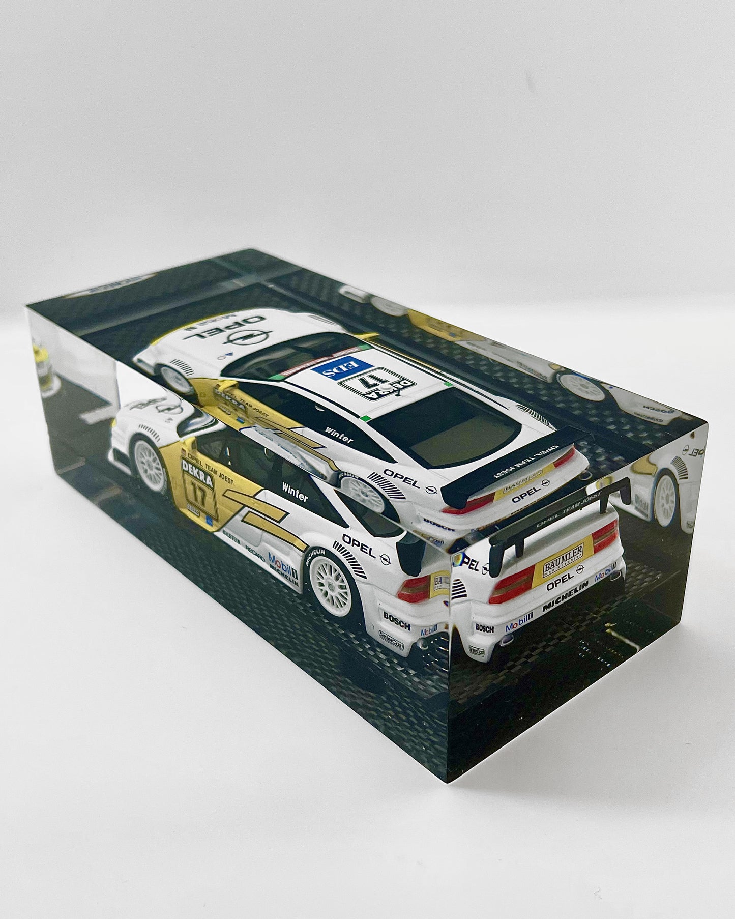 Velocità Sigillata GT Carbon - Opel Calibra V6 4x4 DTM Team Joest - 1994 - Winter - Scultura automobilistica concettuale | Pezzo unico numerato