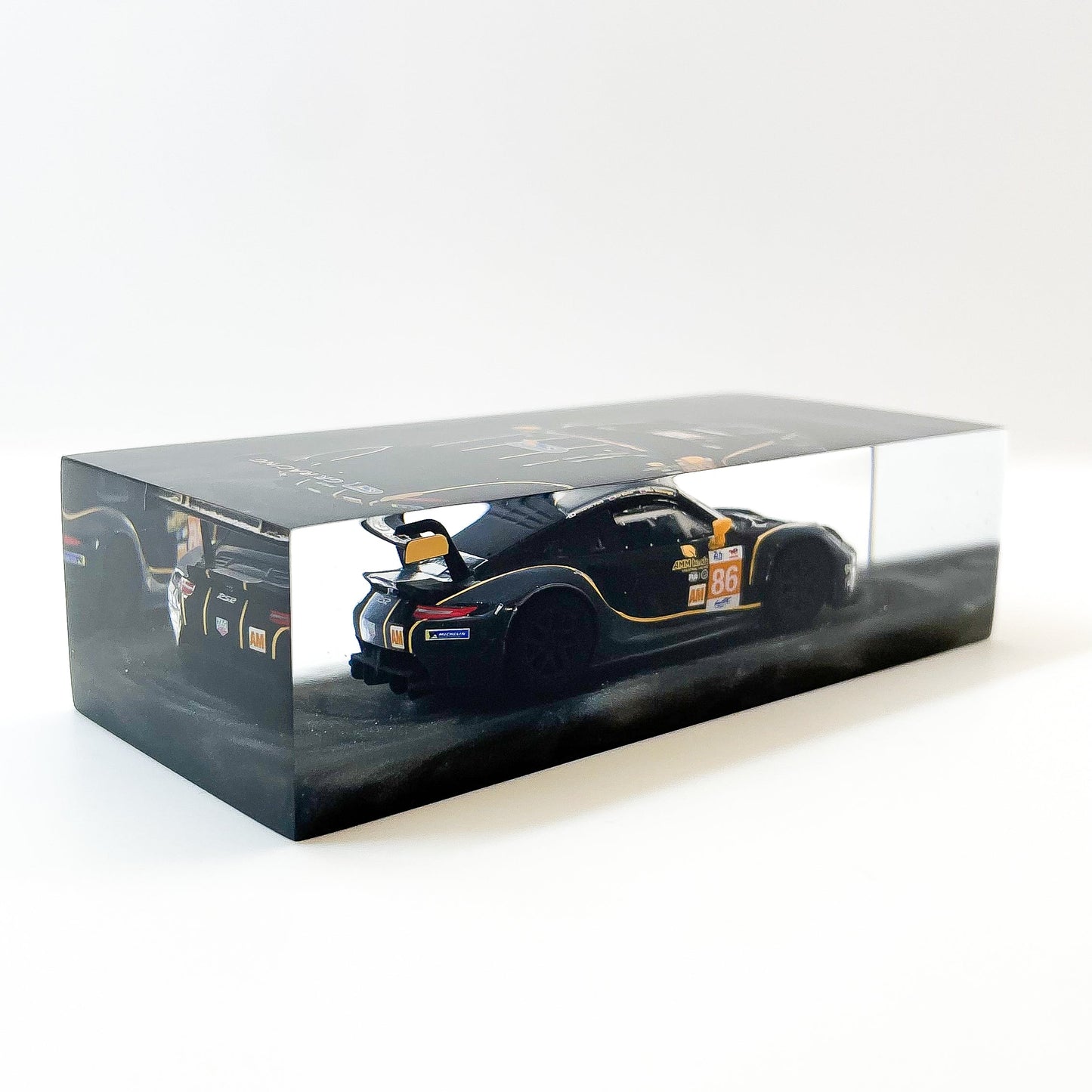 Velocità Sigillata GT Essenza - Porsche 911 RSR 19 - 24h Le Mans 2021 Endurance - Wainwright Barker Gamble - Scultura automobilistica concettuale | Pezzo unico numerato
