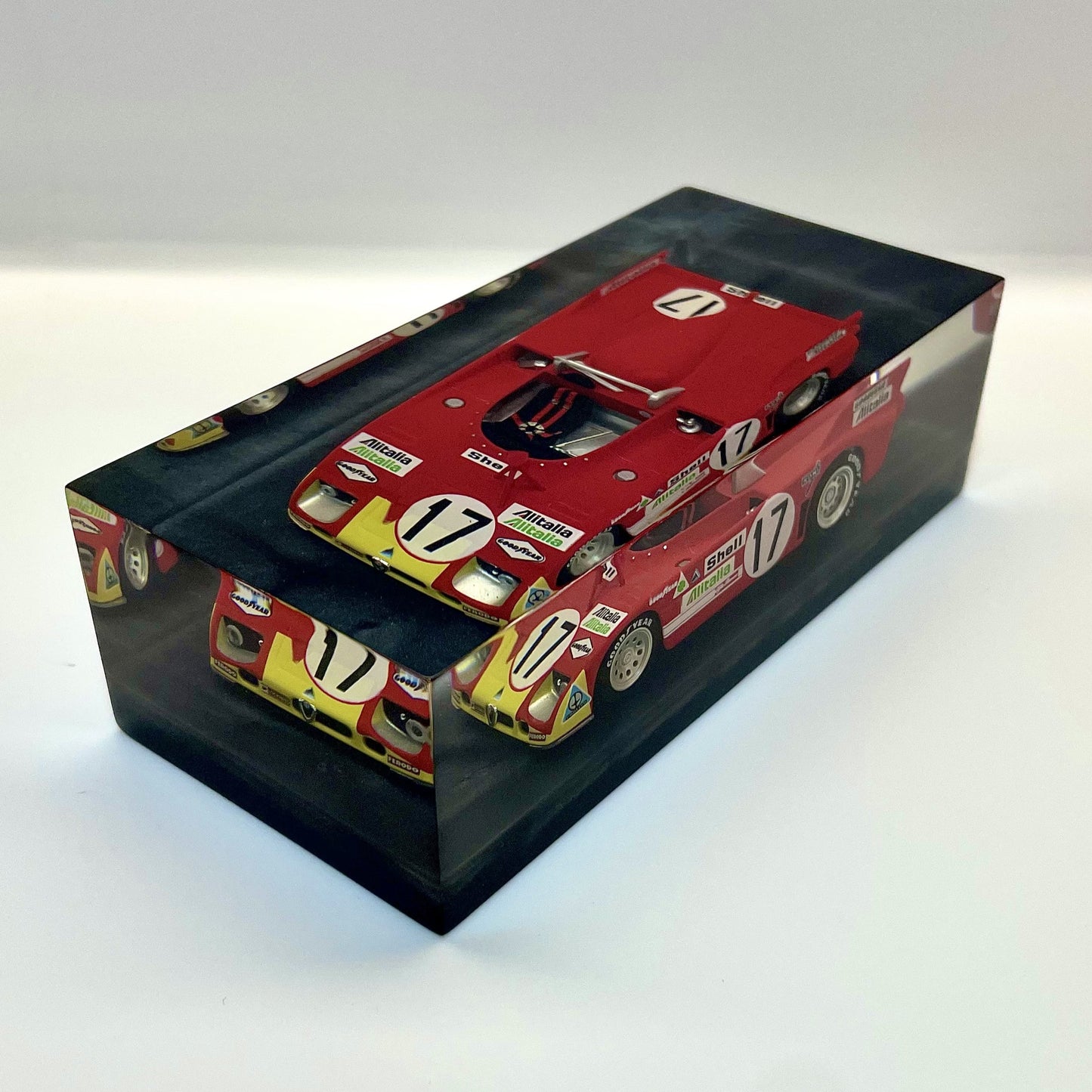 Velocità Sigillata GT Heritage - Alfa Romeo 33 TT 3 - 24H Le Mans 1972 - Marko Elford - Scultura automobilistica concettuale | Pezzo unico numerato