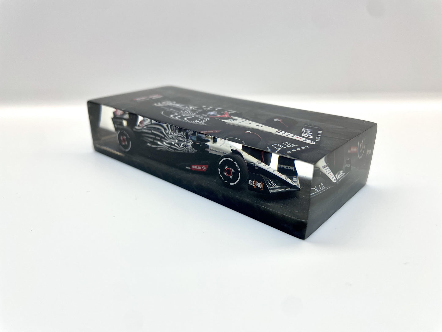 Velocità Sigillata Fromula Essenza - Alpha Tauri AT04 Ricciardo Las Vegas 2023 (009/2025) Scultura automobilistica concettuale | Pezzo unico