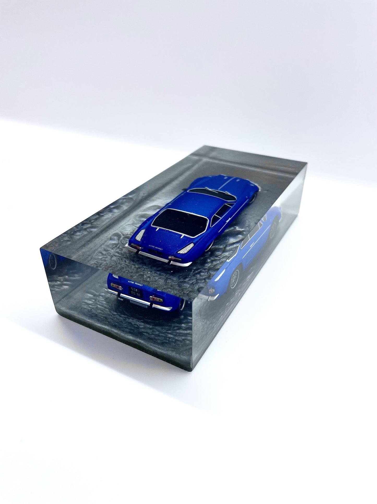 Velocità Sigillata GT – Alpine A110 1969 (011/2025) Scultura automobilistica concettuale | Pezzo unico