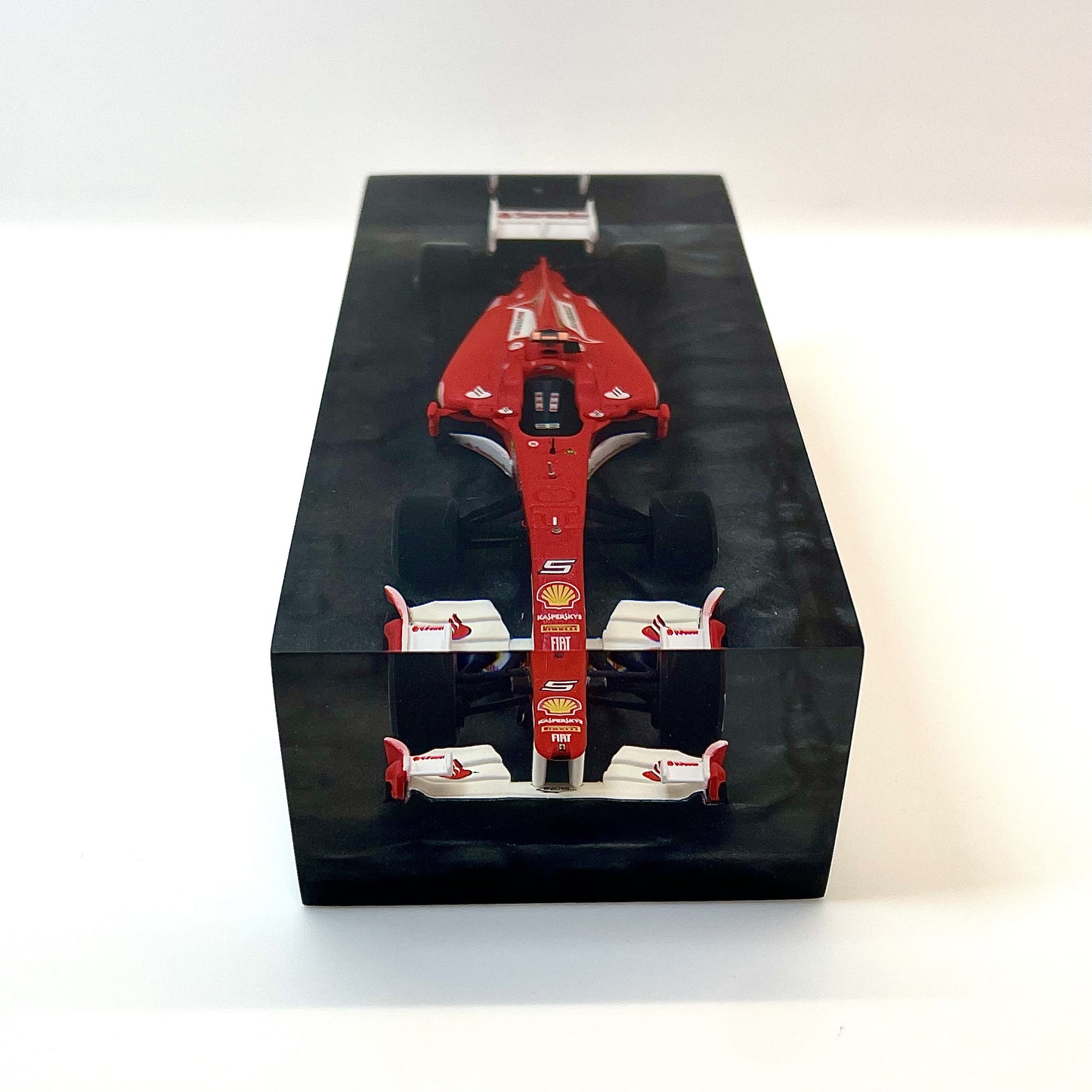 Velocità Sigillata Formula - Ferrari 150 Italia – Fernando Alonso - Test di Valencia 2011 - F1 - Scultura automobilistica concettuale | Pezzo unico numerato