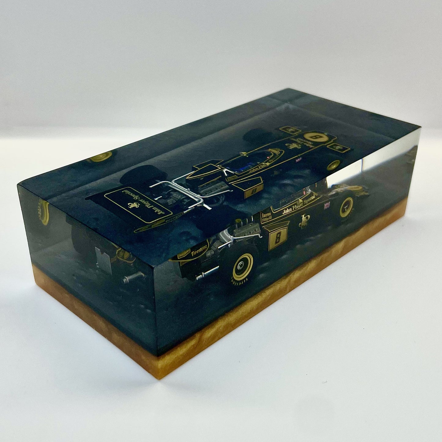 Velocità Sigillata Formula - Lotus 72D – Emerson Fittipaldi - 1972 - F1 - Scultura automobilistica concettuale | Pezzo unico numerato