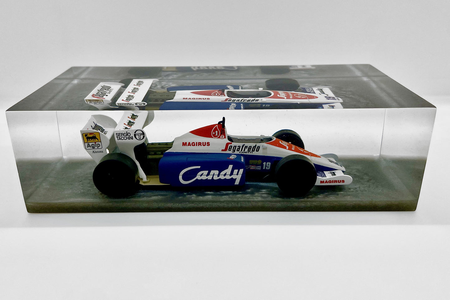 Velocità Sigillata Formula - Toleman TG184 – Ayrton Senna - 1984 - F1 - Scultura automobilistica concettuale | Pezzo unico numerato