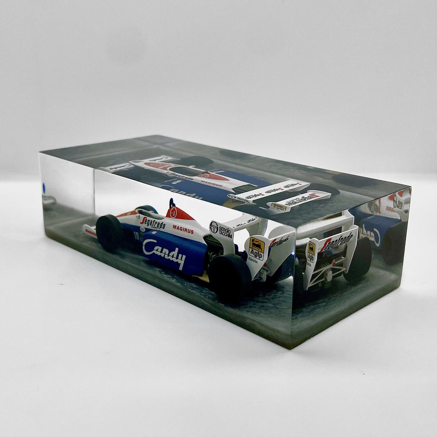 Velocità Sigillata Formula - Toleman TG184 – Ayrton Senna - 1984 - F1 - Scultura automobilistica concettuale | Pezzo unico numerato