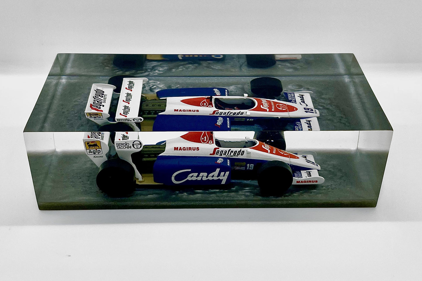 Velocità Sigillata Formula - Toleman TG184 – Ayrton Senna - 1984 - F1 - Scultura automobilistica concettuale | Pezzo unico numerato