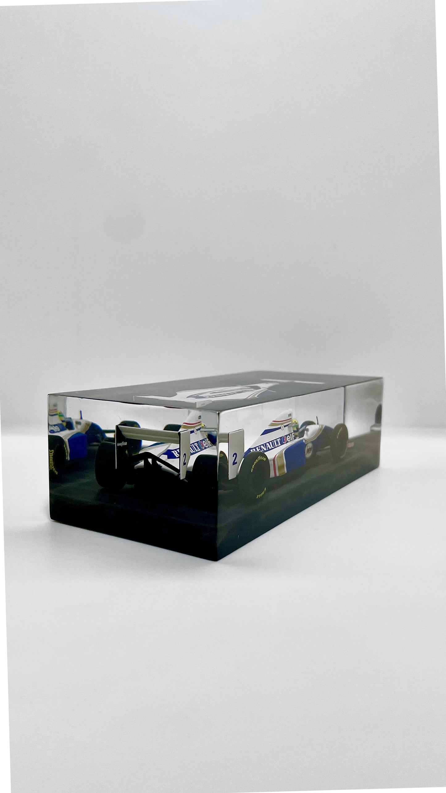 Velocità Sigillata Formula Heritage – Williams FW16 - Ayrton Senna - Interlagos 1994 (006/2025) Scultura automobilistica concettuale | Pezzo unico