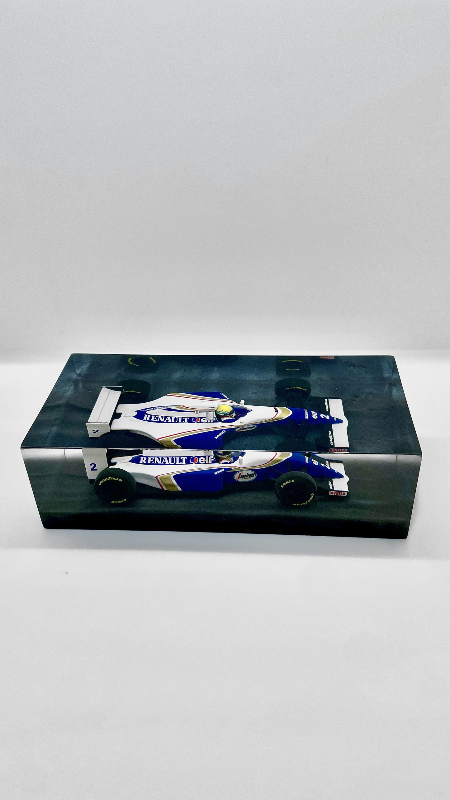Velocità Sigillata Formula Heritage – Williams FW16 - Ayrton Senna - Interlagos 1994 (006/2025) Scultura automobilistica concettuale | Pezzo unico